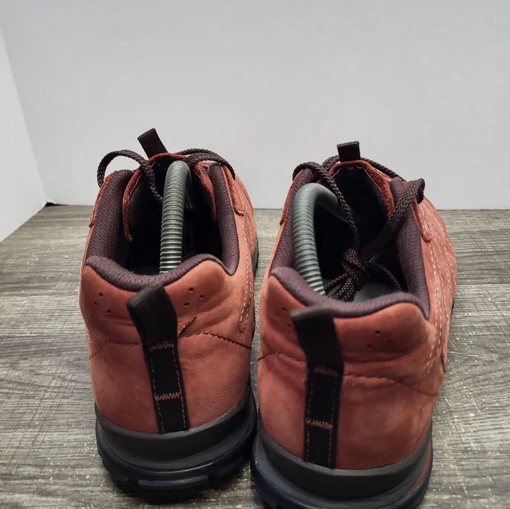 Oboz Footwear gently used